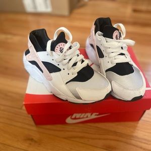 Nike Huarache sneakers, Youth size 5.5, white/ pink/ blue